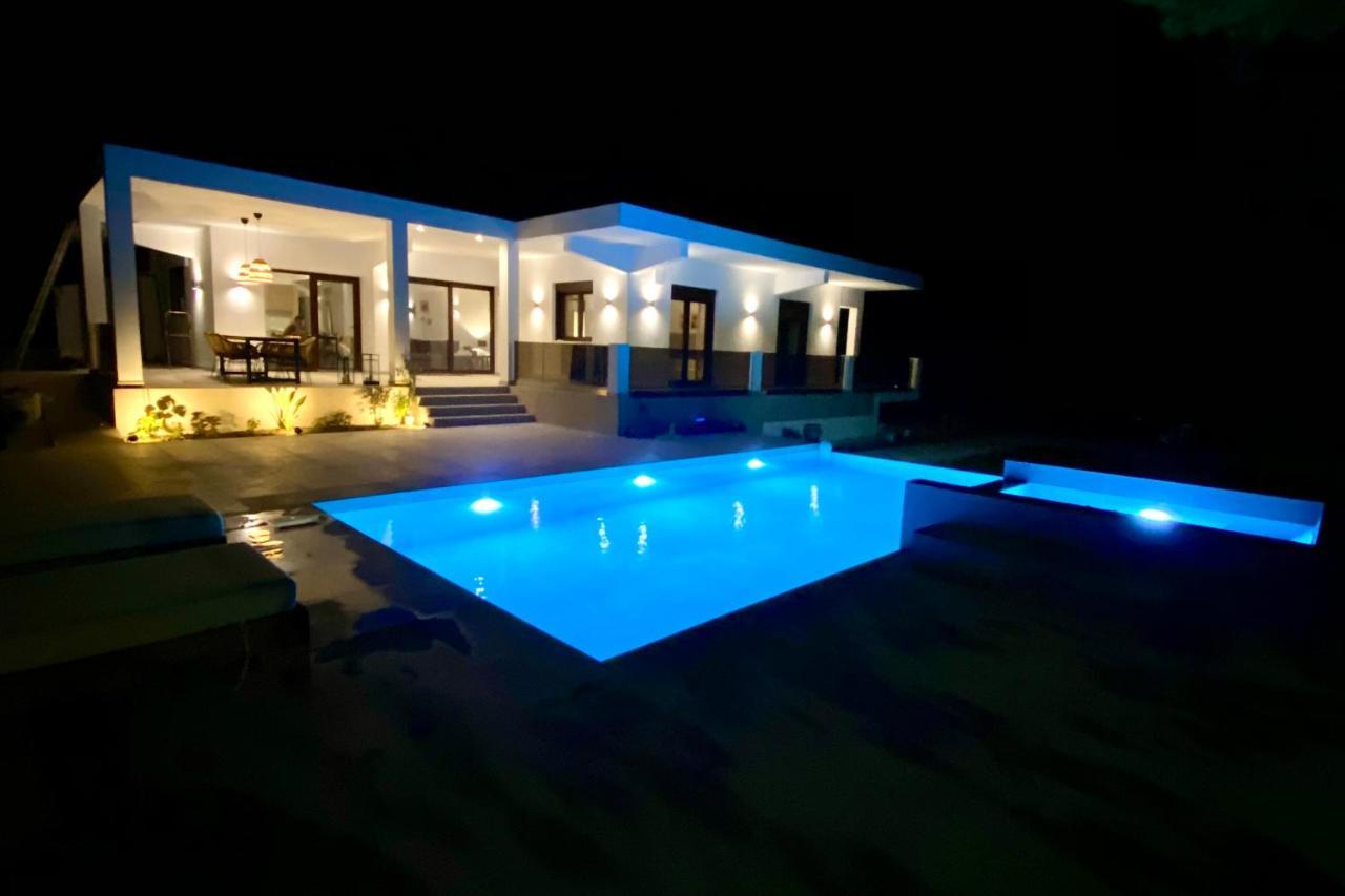 Luxury Villa Anemone With Private Pool 帕斯蒂达 外观 照片